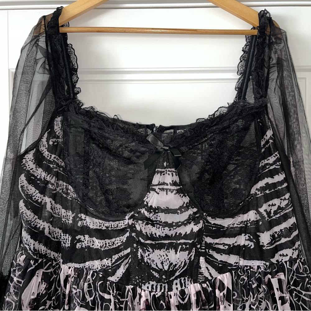 NWT Trickz n Treatz Plus Size 3x Black and White Sheer Maxi Dress With Skeletons - Picture 7 of 9